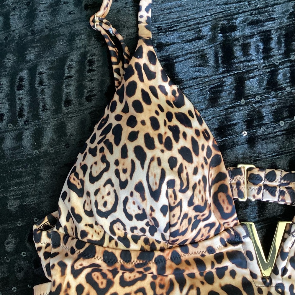 Victoria's Secret Leopard Print Bikini Top L - Picture 4 of 8